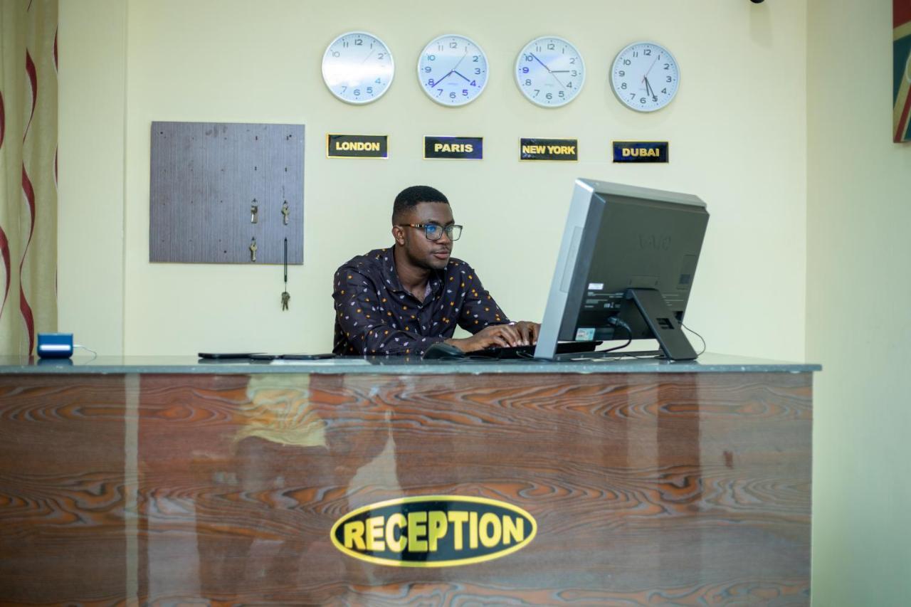Washington Court Furnished Apartments Kwashieman Buitenkant foto